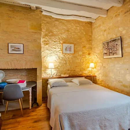 La Maison Des Deux Cantous *