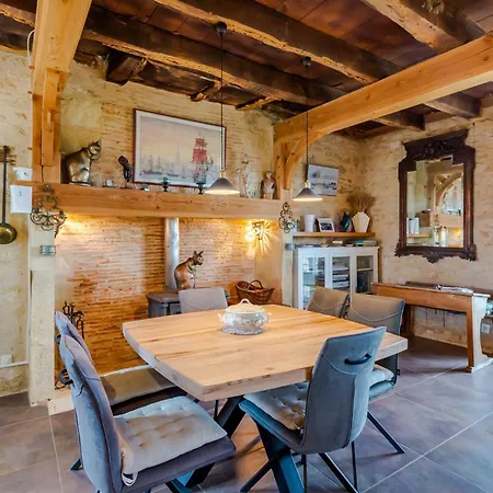La Maison Des Deux Cantous Holiday home Saint-Jory-las-Bloux
