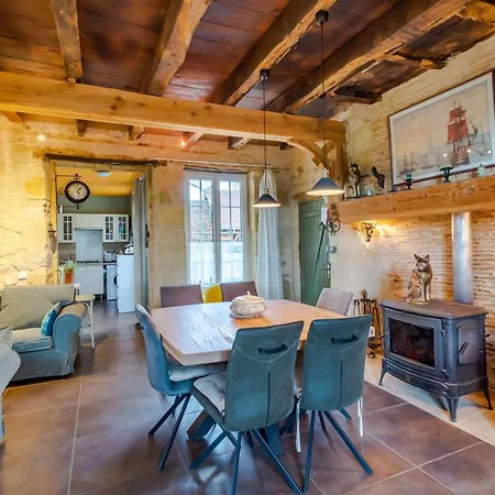 La Maison Des Deux Cantous *